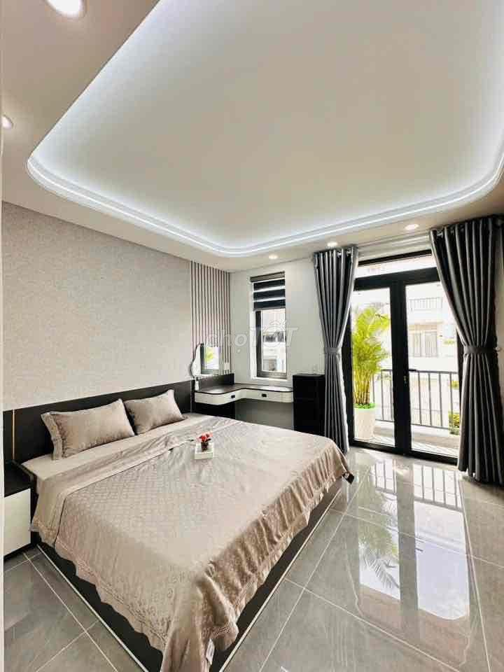nhà phố quận 12 dài 28 m công nhận 110 m2