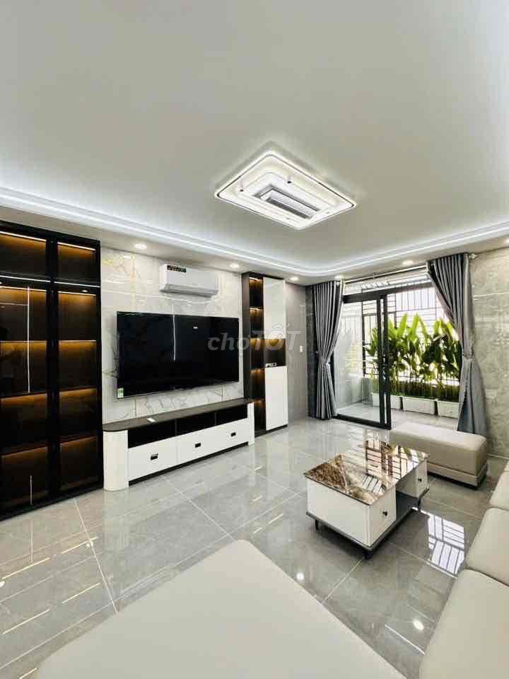 nhà phố quận 12 dài 28 m công nhận 110 m2