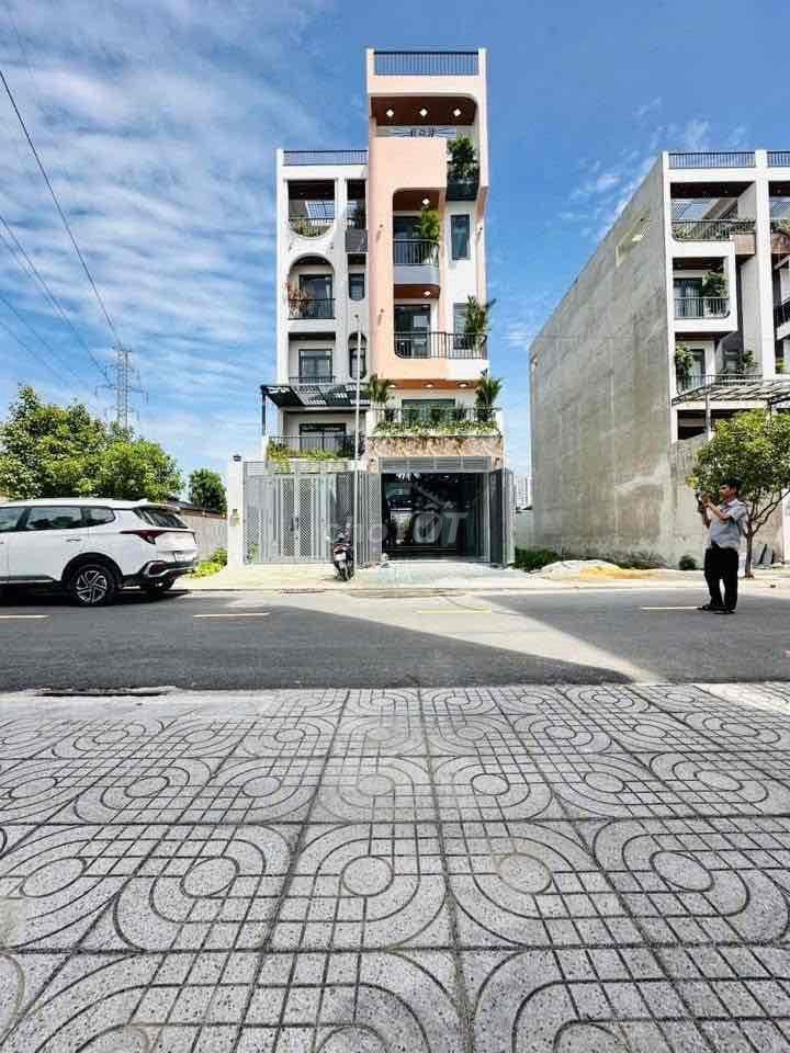 nhà phố quận 12 dài 28 m công nhận 110 m2