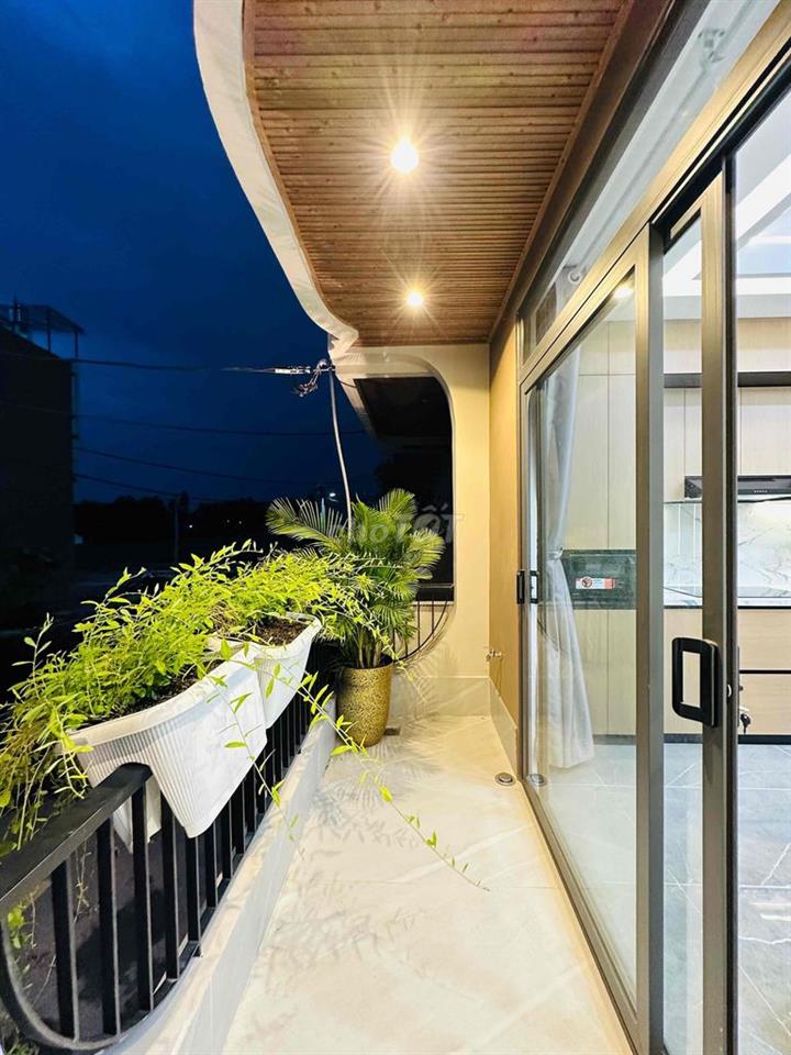 nhà có thang máy, xây mới 2026, đường lê quang hoà quận 12