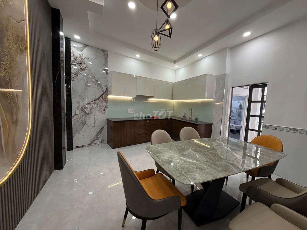 Rẻ hơn trong khu vực, dọn vào ở ngay hẻm xe hơi thông.