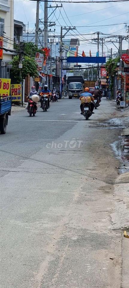 BÁN NHÀ MẶT TIỀN