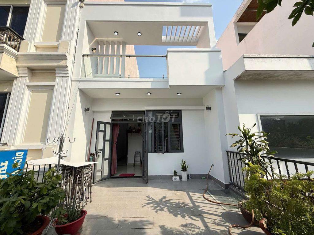 BÁN NHÀ MẶT TIỀN