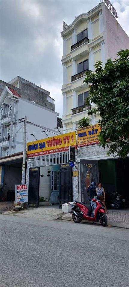 BÁN NHÀ MẶT TIỀN