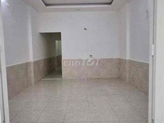 cần cho thuê nhà cấp 4 dt 4x16 2pn kính hẻm 3gac điện nước chíh riêng