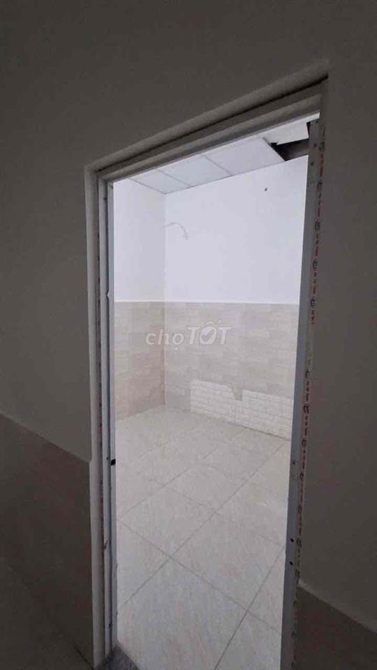 cần cho thuê nhà cấp 4 dt 4x16 2pn kính hẻm 3gac điện nước chíh riêng
