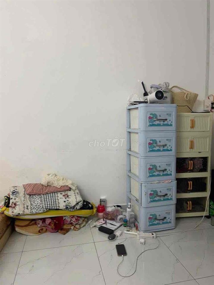 bán nhà hiệp thành sát chợ Q12 dt 3,5x5 1 lầu kdc 100%
