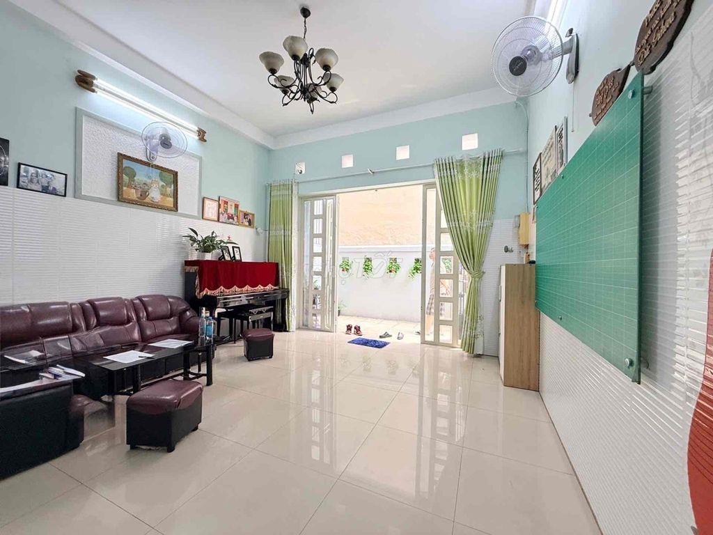 chủ cần bán gấp nhà Thới An
