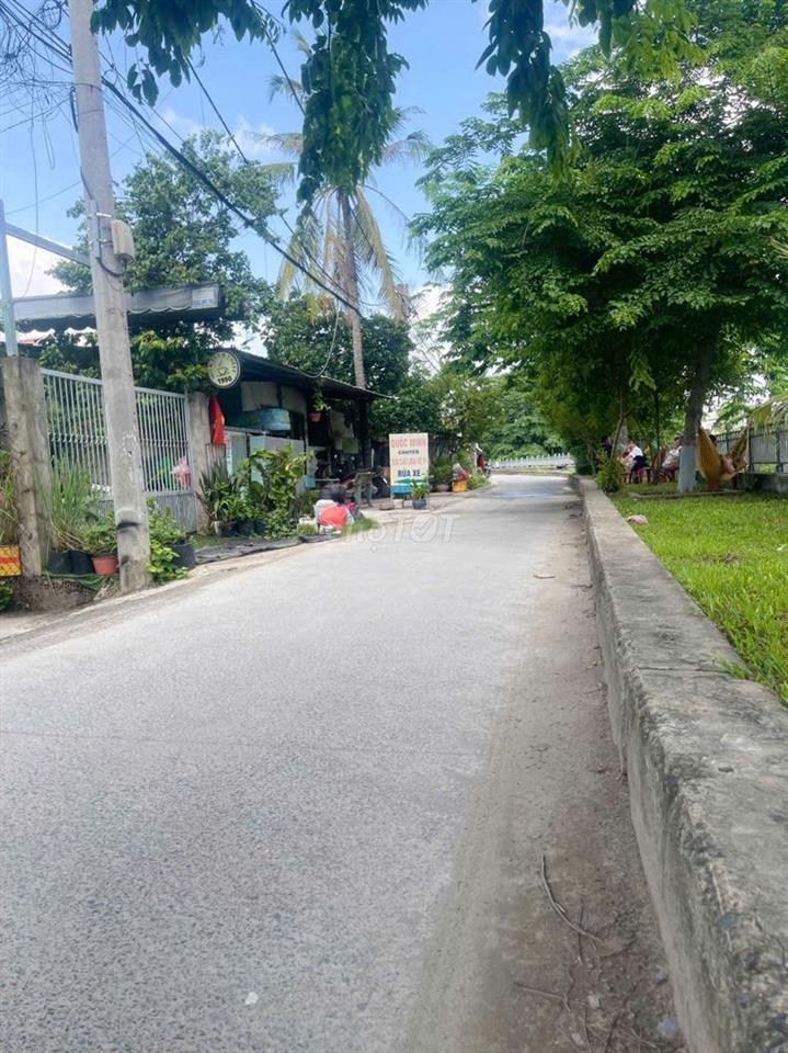 Nhà thạnh Xuân 25 Q12 1 lầu 2pn hẻm thông buôn bán