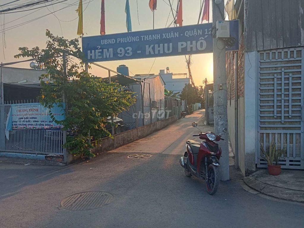 Nhà 3,3x5m hẻm thông trước nhà 2,8 ra 9m là hẻm xe tải