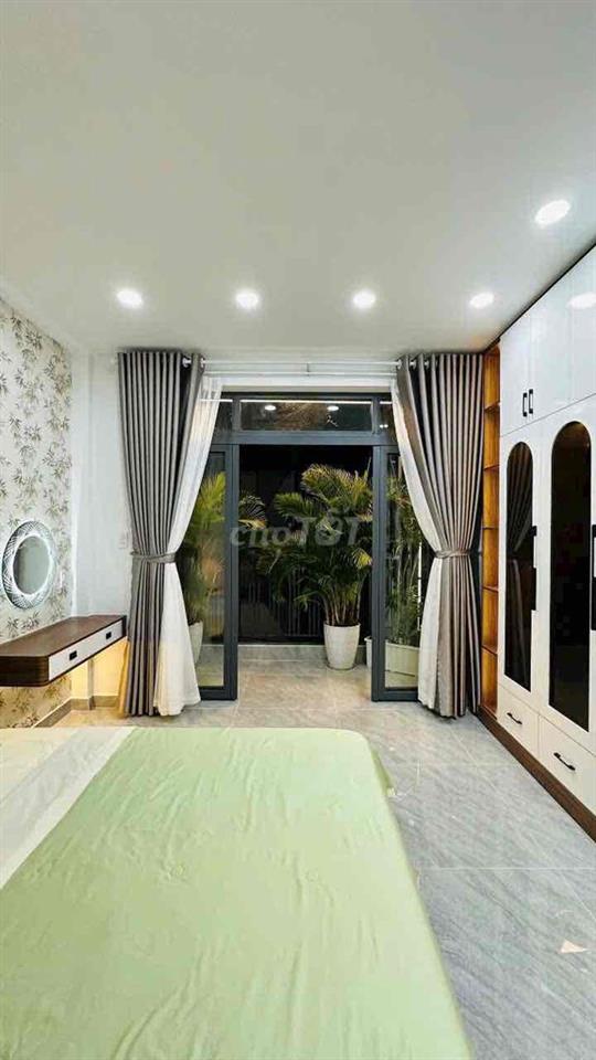 Bán nhà phố mặt tiền TTN 04, Đông Hưng Thuận, TP.HCM