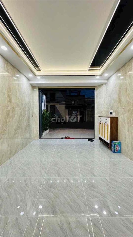 Bán nhà phố mặt tiền TTN 04, Đông Hưng Thuận, TP.HCM