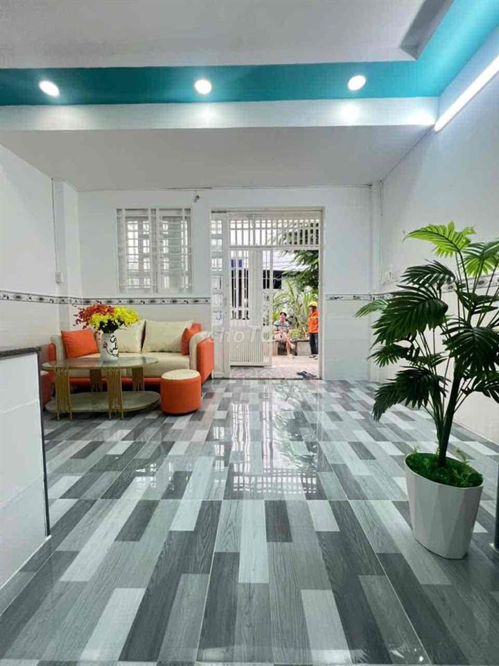 nhà ngay chợ thạnh xuân . 4.5mx 7m . 3PN . 2 tầng