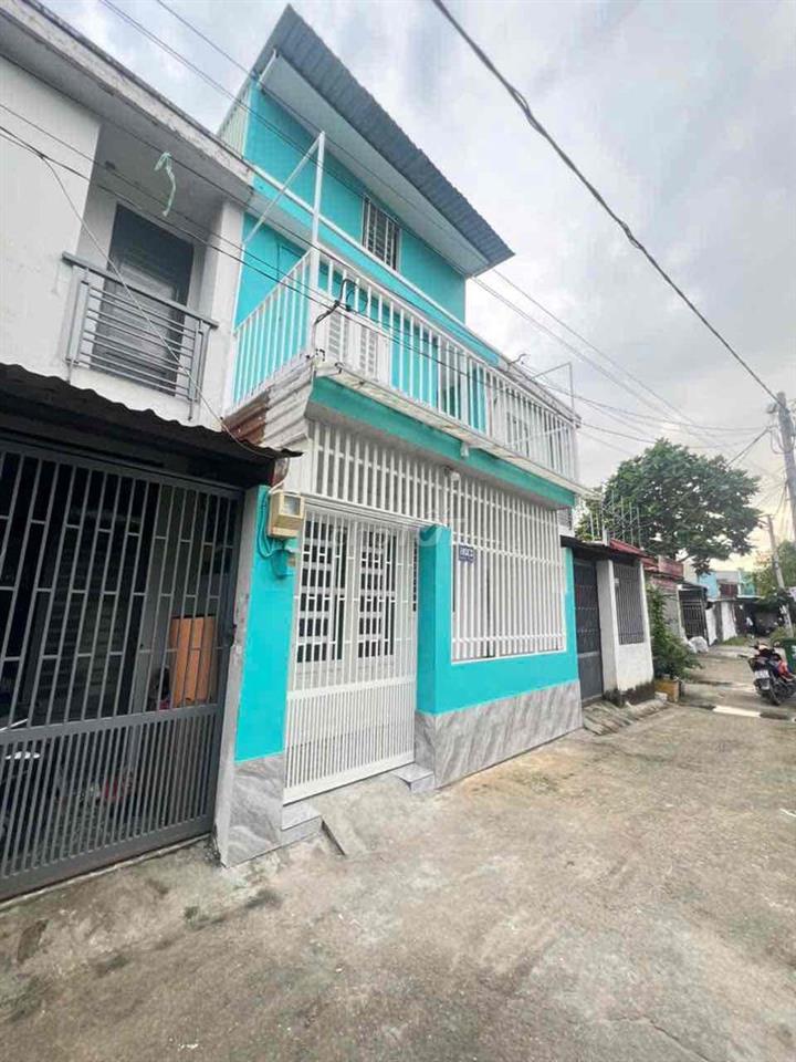 nhà ngay chợ thạnh xuân . 4.5mx 7m . 3PN . 2 tầng