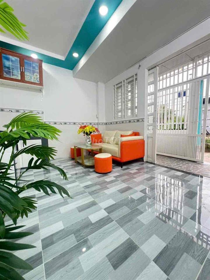 nhà ngay chợ thạnh xuân . 4.5mx 7m . 3PN . 2 tầng