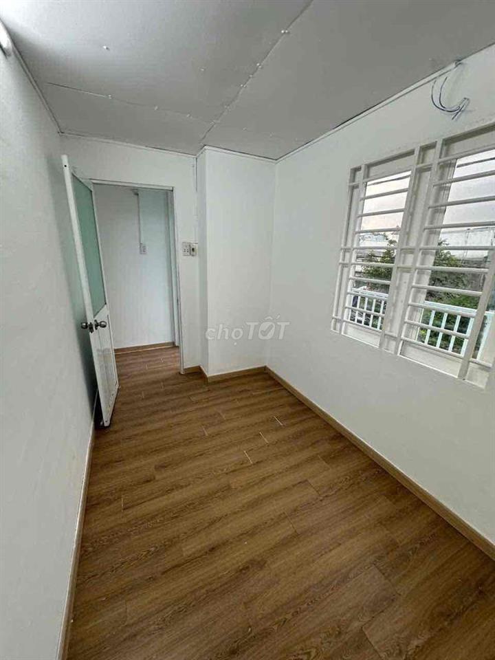 nhà ngay chợ thạnh xuân . 4.5mx 7m . 3PN . 2 tầng