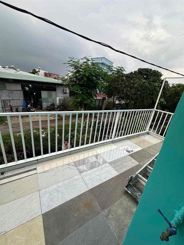 nhà ngay chợ thạnh xuân . 4.5mx 7m . 3PN . 2 tầng