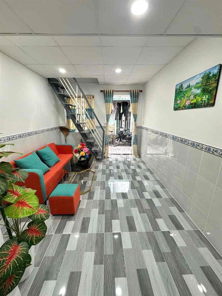 nhà nguyên căn thạnh xuân 38. gần CD điện lực . điện nước sài riêng