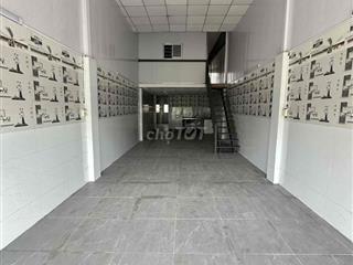 kho gạch men 150m2. có 3 phòng ngủ . bếp . vừa ở vừa sản xuất