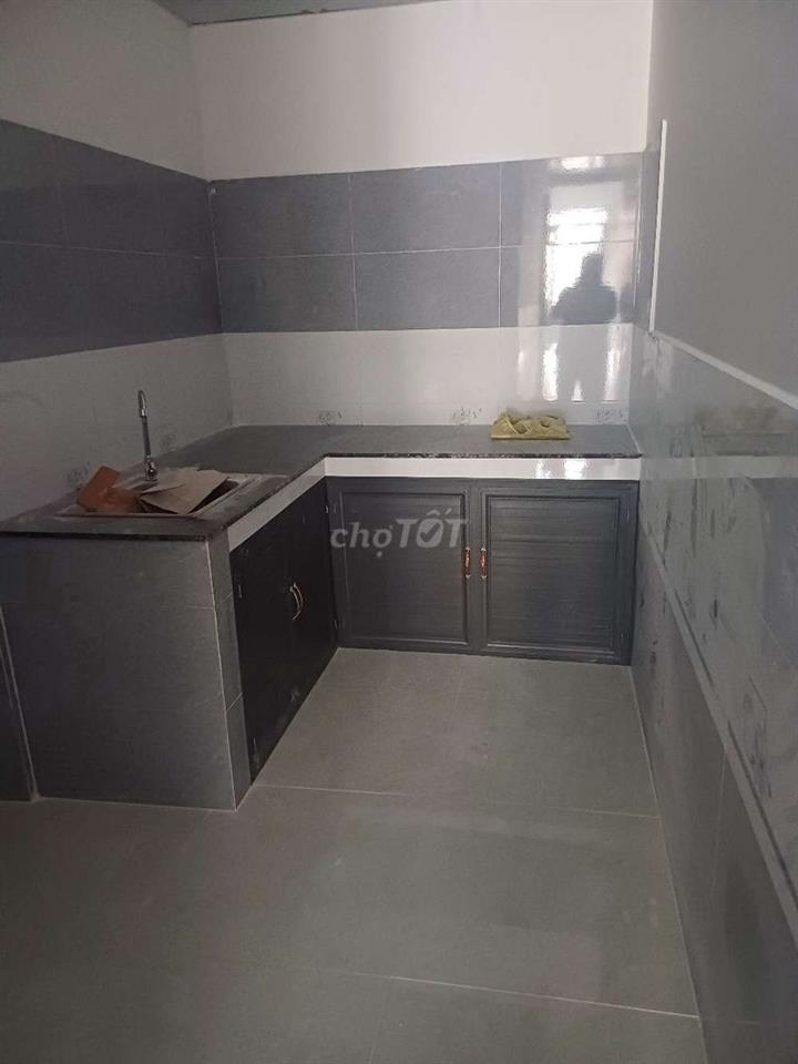 Nhà mới xây dựng xông Cần bán