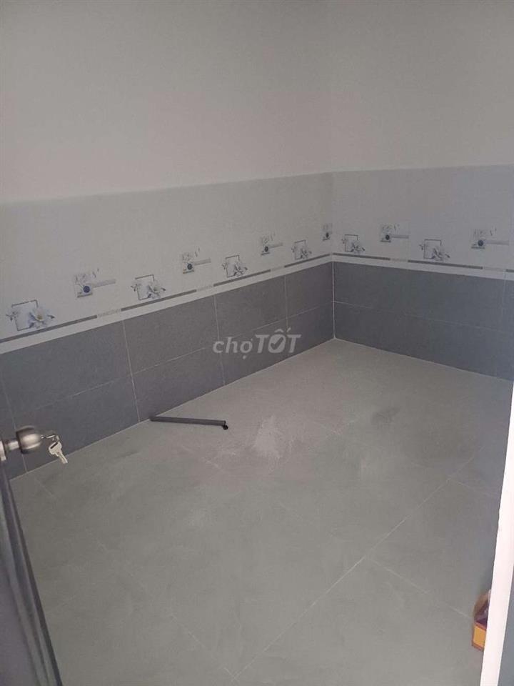 Nhà mới xây dựng xông Cần bán