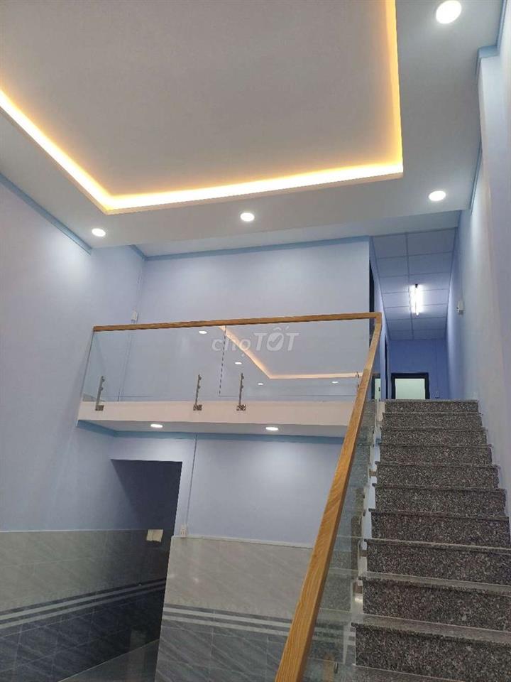 nhà mới xây dựng xong cân bán