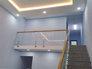 nhà mới xây dựng xong cân bán