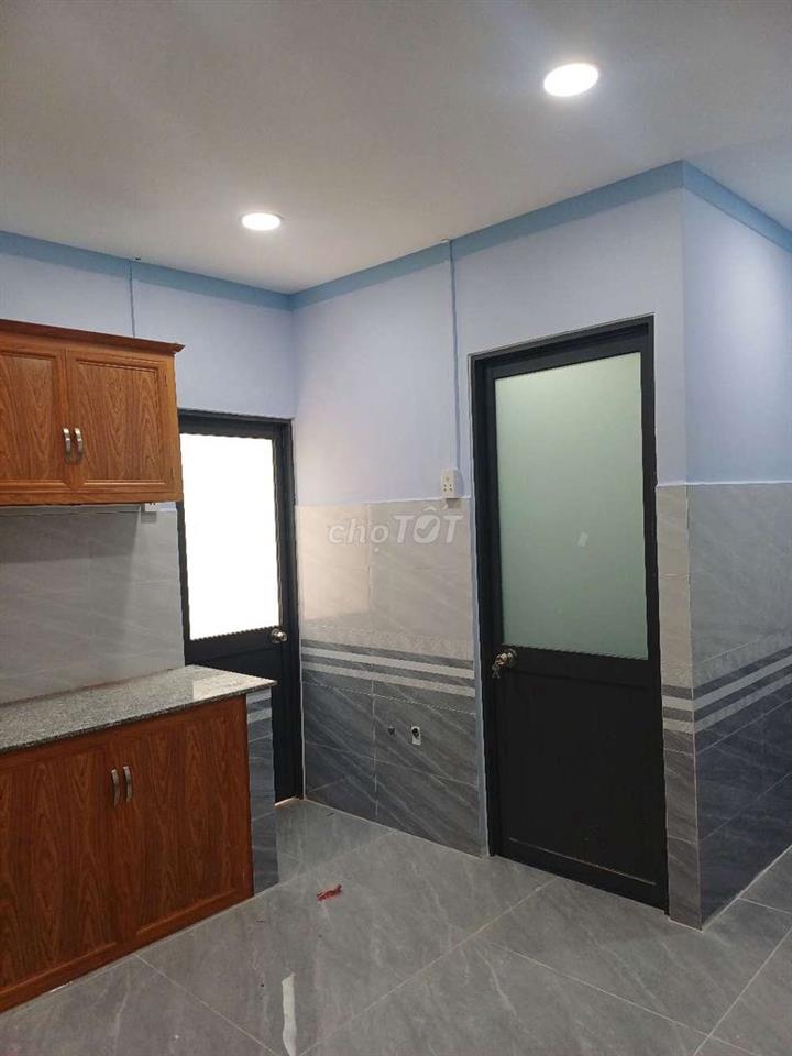 nhà mới xây dựng xong cân bán