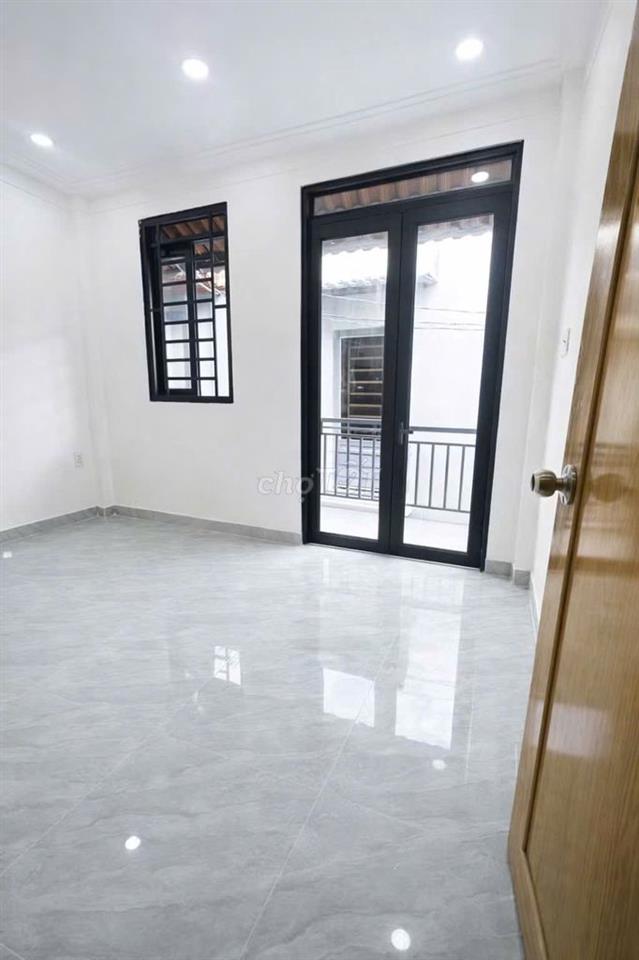 BÁN NHÀ ĐƯỜNG TÔ KÝ Q12