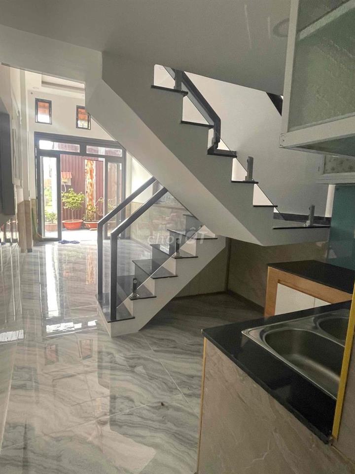 BÁN GẤP NHÀ HẺM 2/ LÊ VĂN KHƯƠNG