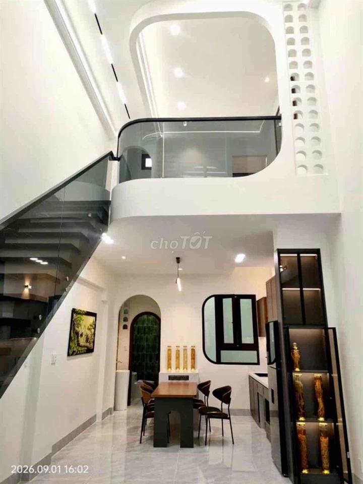 GIÁ 2,28 TỶ – NHÀ MỚI ĐẸP – HẺM XE HƠI 1 XẸC – GẦN CHỢ HIỆP THÀNH