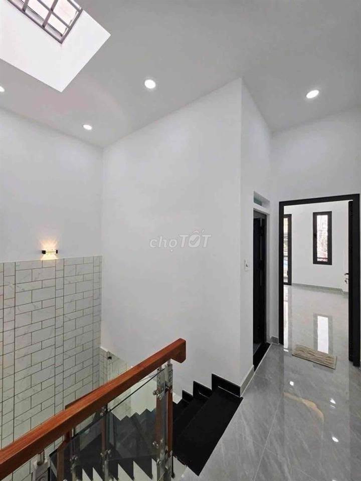 68m - 3.3 Tỷ - XE HƠI - VINCOM DĨ AN - KO LỖI KO QUY HOẠCH