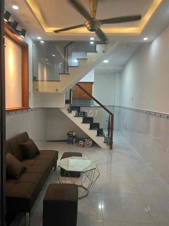 Bán gấp nhà trên đường tô ký tân chánh hiệp 34