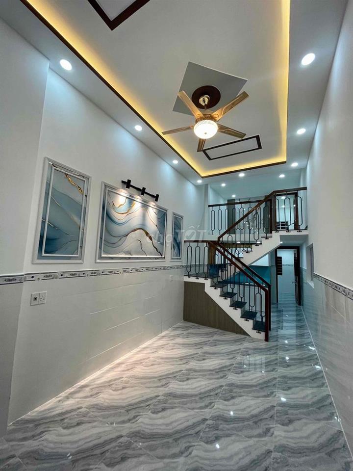 Bán nhà hẻm xe ô tô trên đường lê văn khương