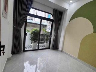 Bán nhà đẹp vô là ở liền ngay đường đông bắc
