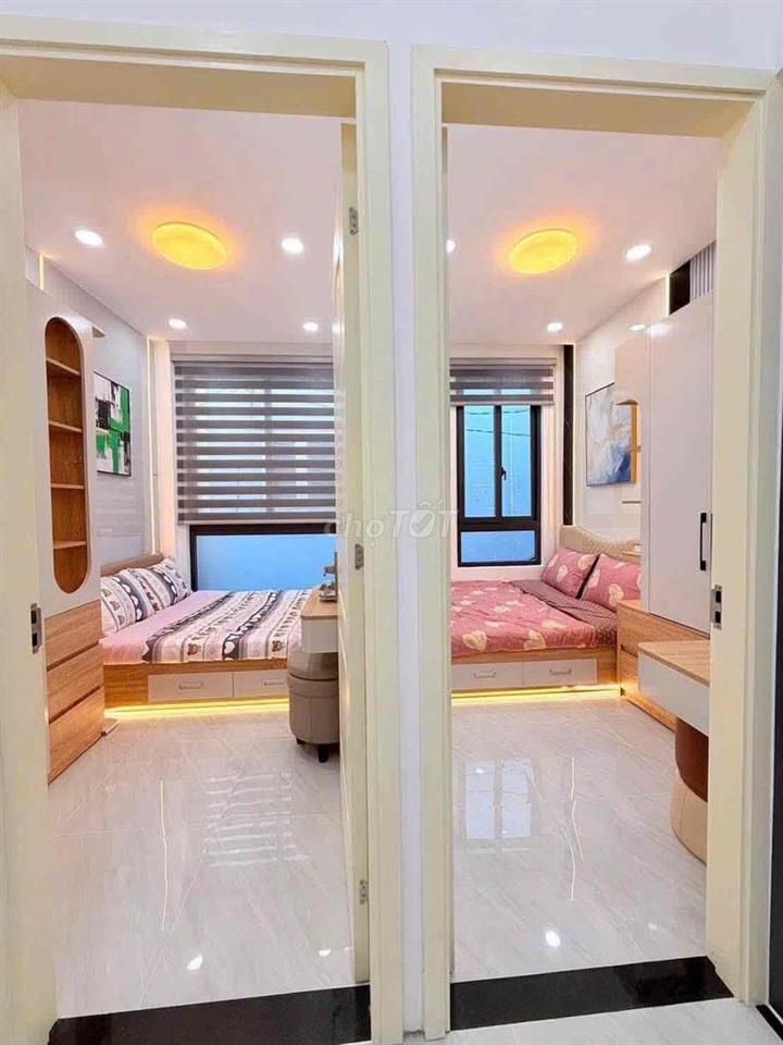 Bán gấp nhà trên đường tô ký quận 12