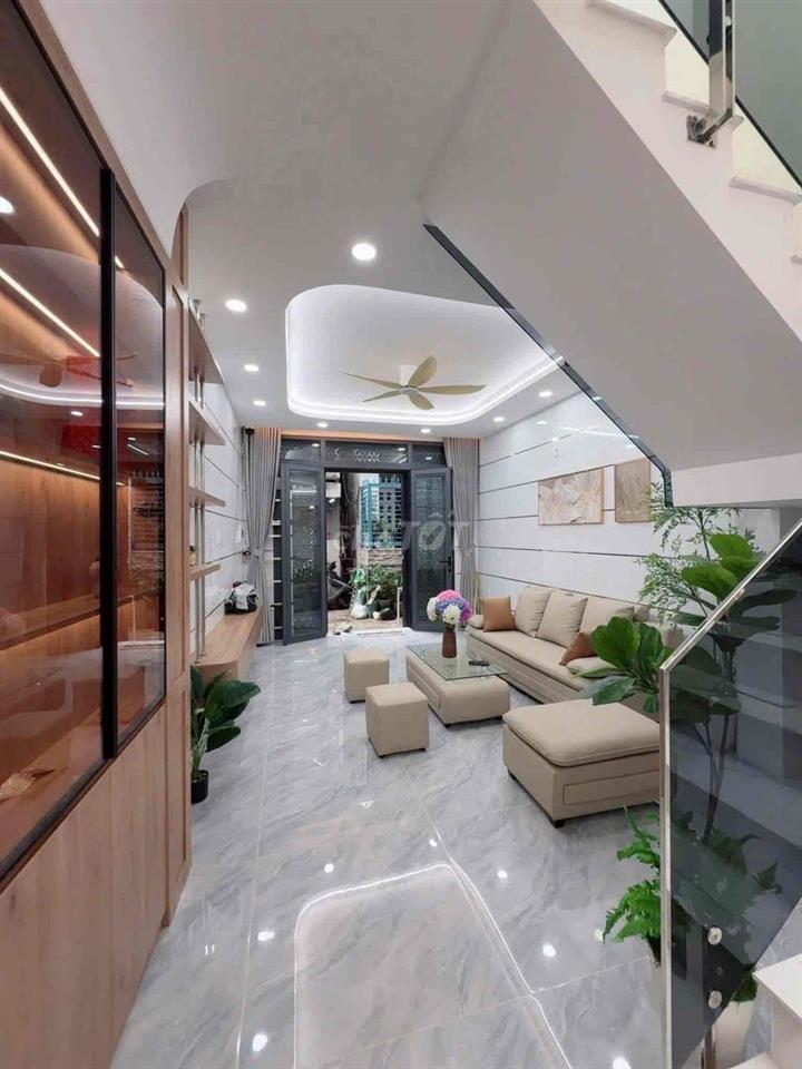 Nhà đẹp ở đường nguyễn văn quá giá còn thương lượng