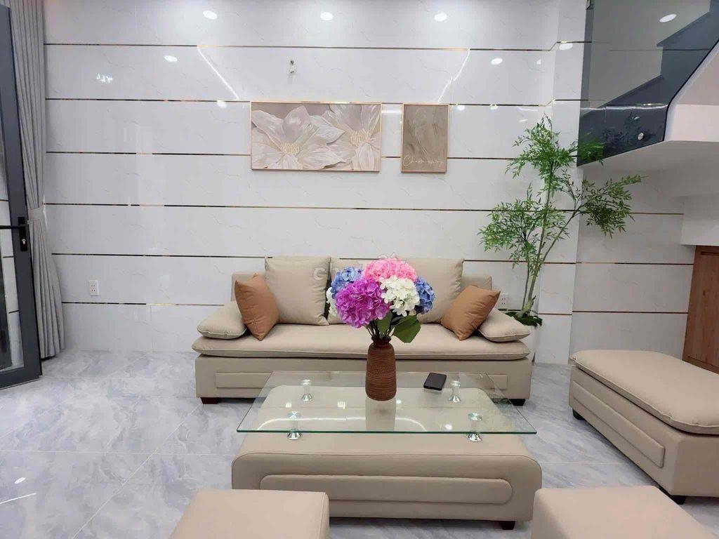 Nhà đẹp ở đường nguyễn văn quá giá còn thương lượng