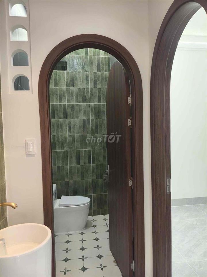 Nhà gia đình cần bán gấp ở lê văn khương