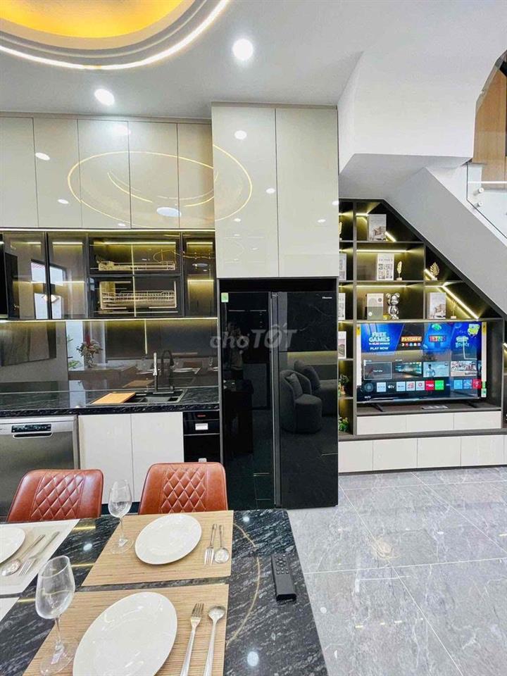 Nhà Phố Xây Mới - Đường An Phú Đông 33 - An Phú Đông Q12 - Giáp Gò Vấp