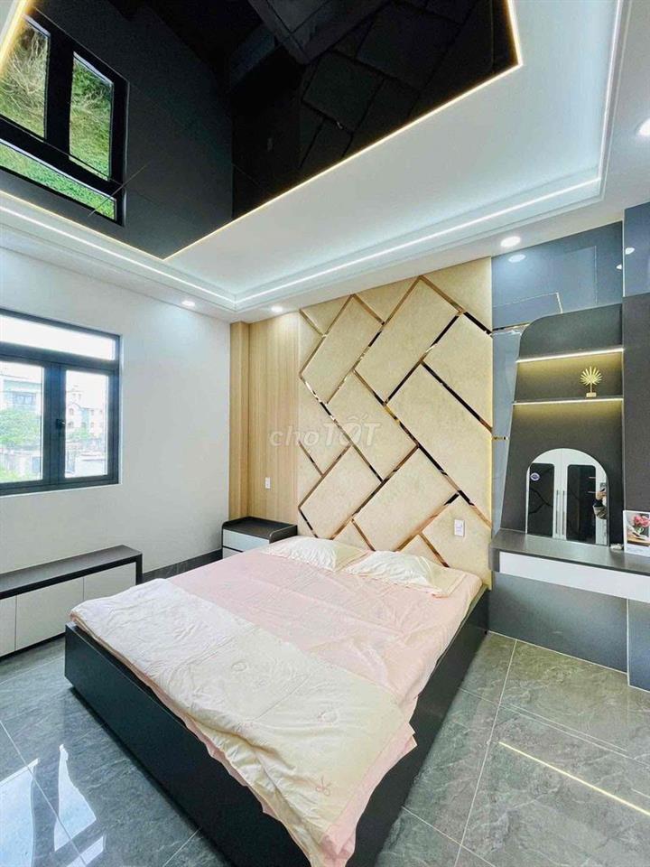 Nhà Phố Xây Mới - Đường An Phú Đông 33 - An Phú Đông Q12 - Giáp Gò Vấp