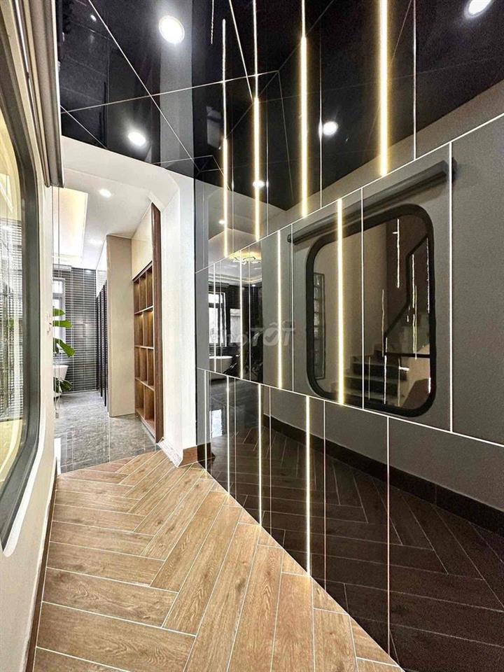 🌟 Gần Metro & Gò Vấp, Nhà 5 Tầng Gara Ô Tô, Chỉ 7,28 Tỷ