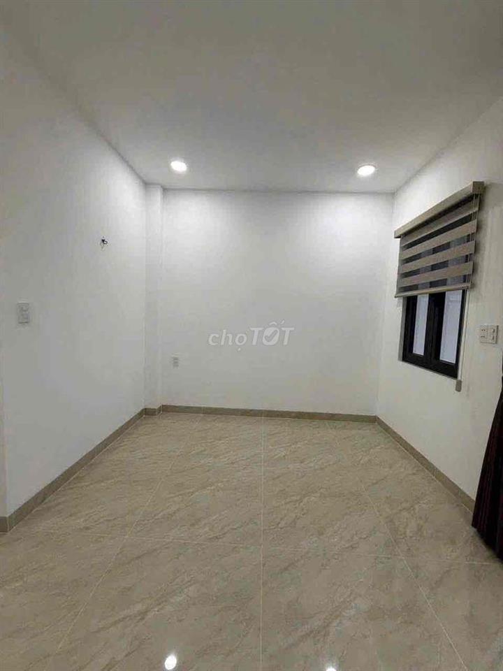 ✨ Siêu Phẩm TL37, Thang Máy, 316m² Sàn, Gần Ngã 4 Ga, Giá Tốt