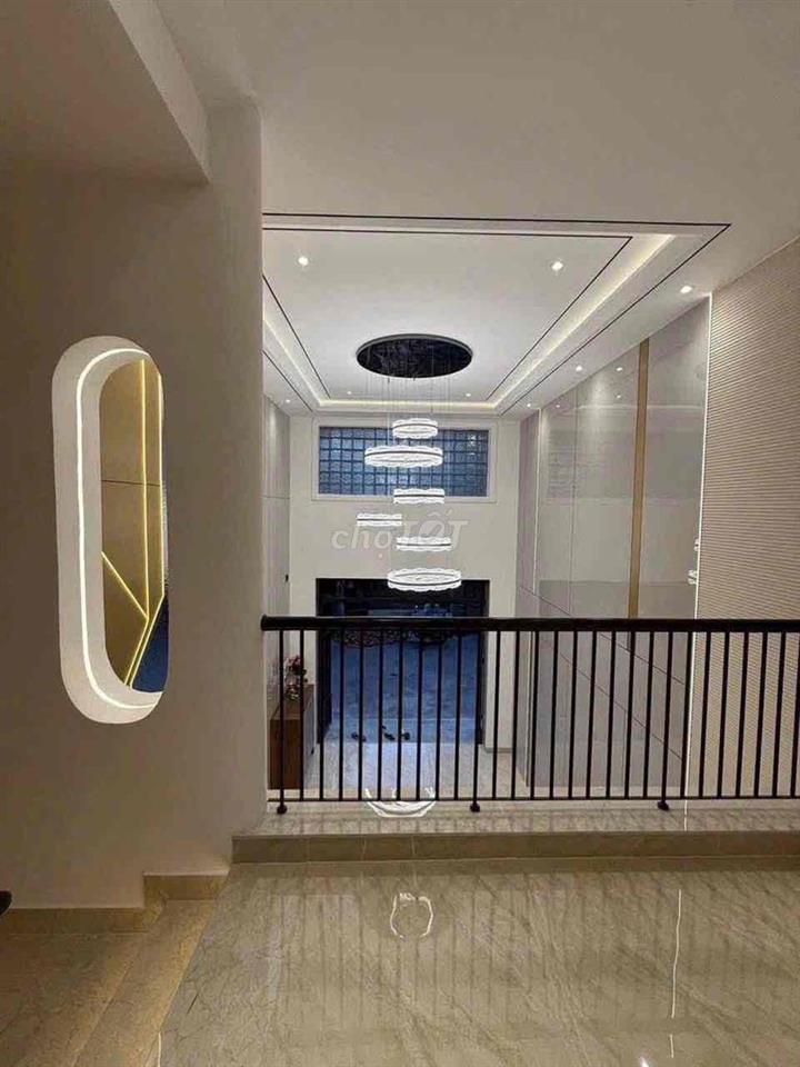 ✨ Siêu Phẩm TL37, Thang Máy, 316m² Sàn, Gần Ngã 4 Ga, Giá Tốt