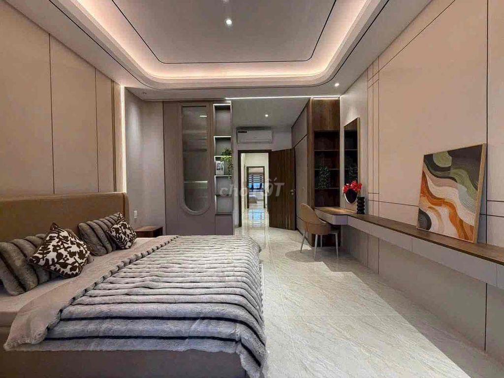 ✨ Siêu Phẩm TL37, Thang Máy, 316m² Sàn, Gần Ngã 4 Ga, Giá Tốt