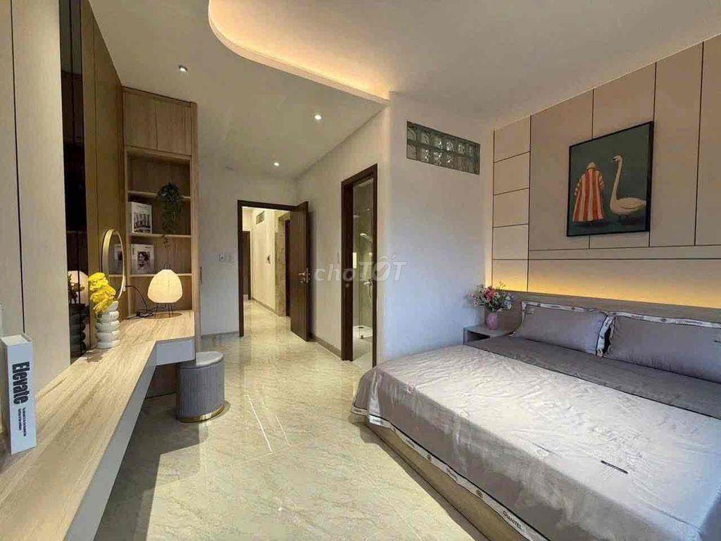 ✨ Siêu Phẩm TL37, Thang Máy, 316m² Sàn, Gần Ngã 4 Ga, Giá Tốt