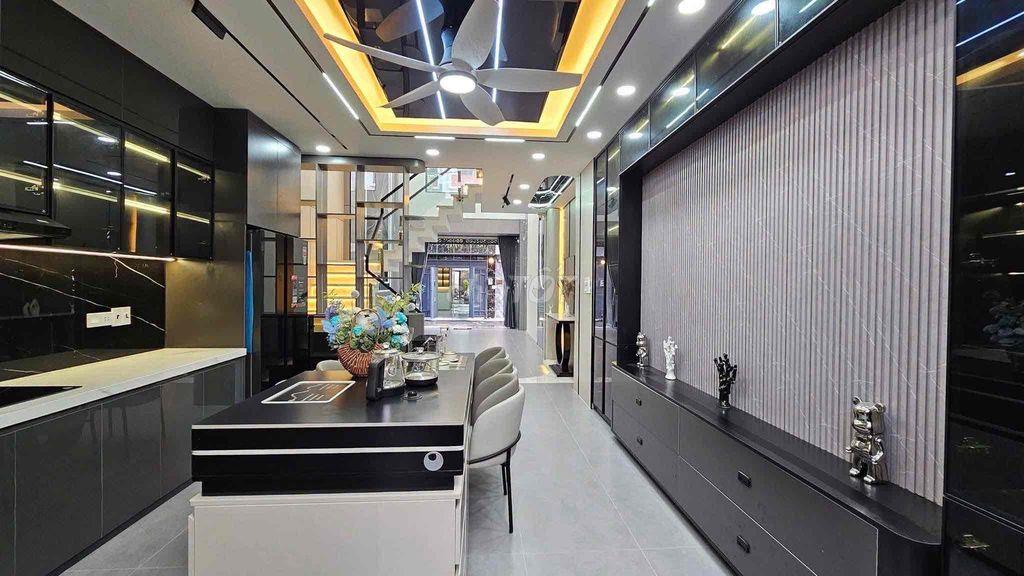 🚗 Chỉ 6,65 Tỷ! Nhà 4PN, Gara Ô Tô, Gần Công Viên 150ha, SHR