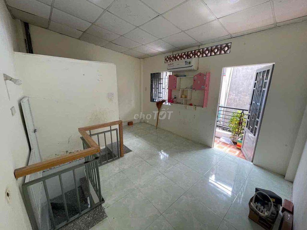 Hạ giá - Nhà nhỏ quận 12, chủ cần bán gấp
