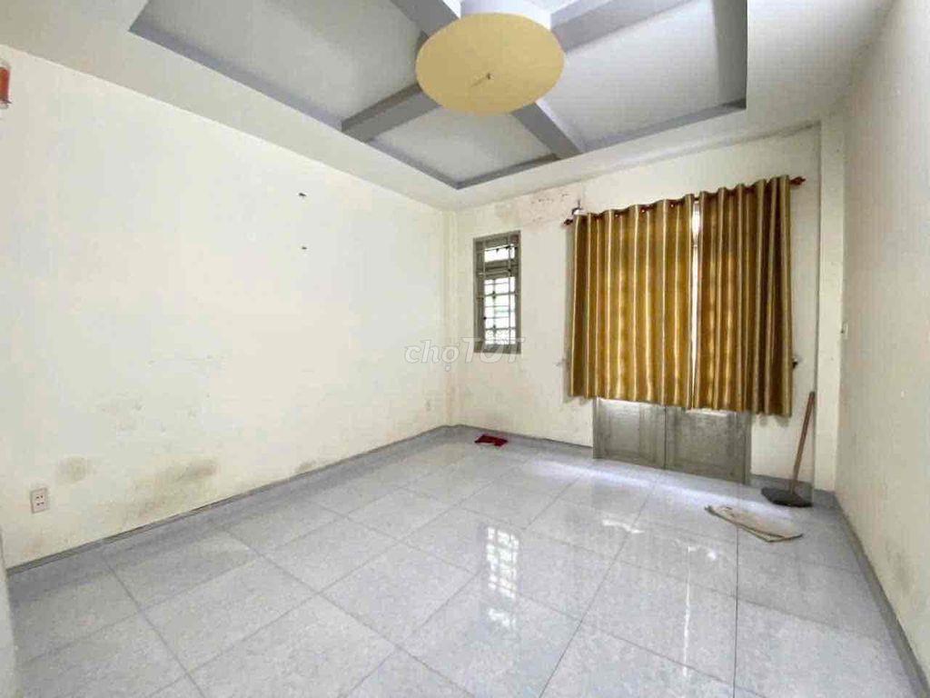 Nhà 72m² 3 tầng, 4PN, ô tô tận cửa, gần HT City Q12, chỉ 5 tỷ