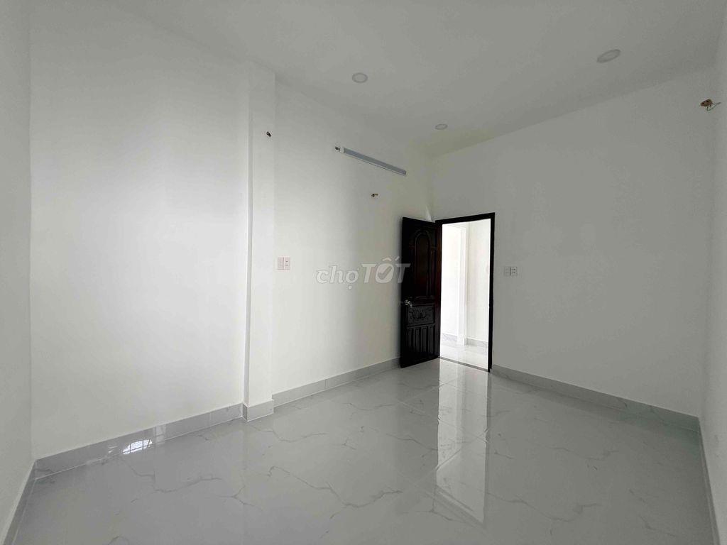 Nhà 100m² SHR giá chỉ 3,75 tỷ – Ngang 8m, gần Gò Vấp, kinh doanh tốt